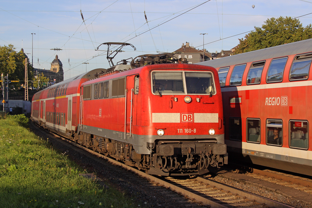 Die 111 160-8 Wuppertal Steinbeck am 29,09,11