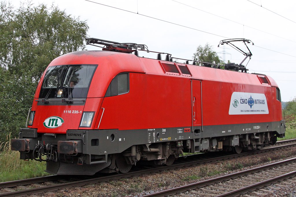 Die 1116 235-1 der ITL f�hrt durch Hamburg Moorburg, am 28,08,09