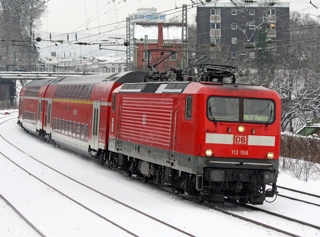 Die 112 158 in Wuppertal Elberfeld am 01,02,10