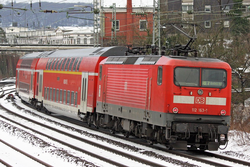 Die 112 163-1 in Wuppertal Elberfeld am 28,01,10