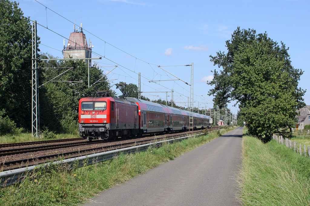 Die 112 172-2 in Brokstedt am 02,08,11