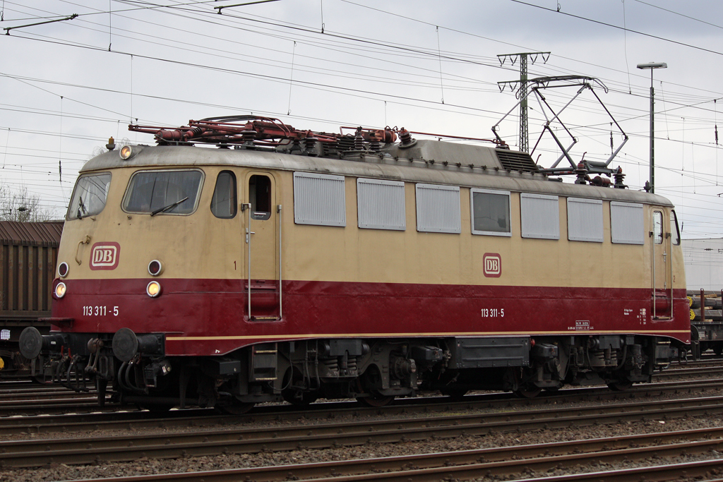 Die 113 311-5 bei der Lokparade in Koblenz-L�tzel am 03,04,10