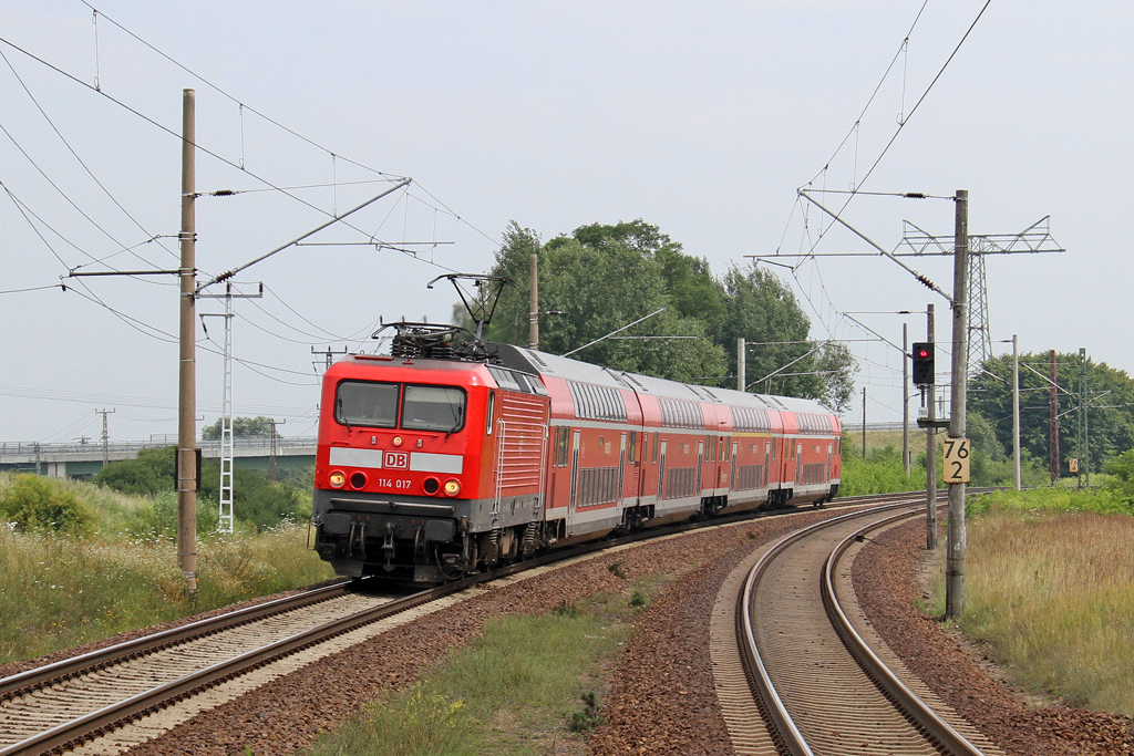 Die 114 017 in Frankfurt (Oder) Rosengarten am 28,07,12