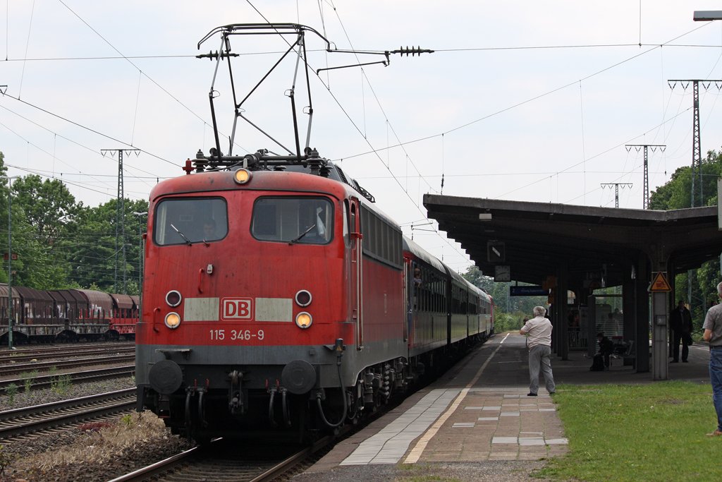 Die 115 346-9 in K�ln West am 02,06,10
