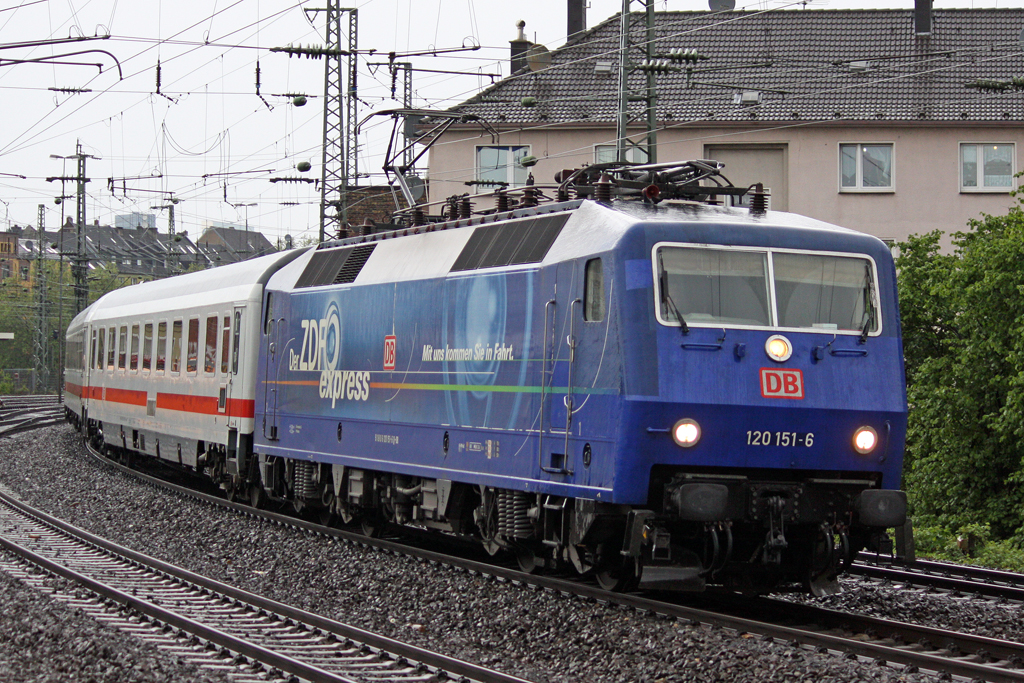 Die 120 151-6 in D�sseldorf Volksgarten am 02,05,10