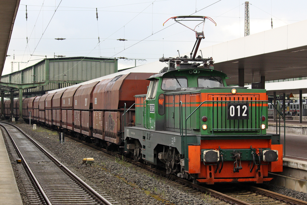Die 1200 012-8 der RBH in Duisburg Hbf am 07,05,10
