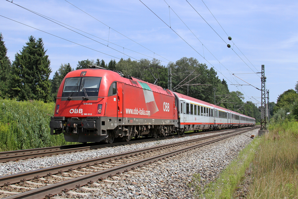 Die 1216 012 in Gro�karolinenfeld am 02,08,12