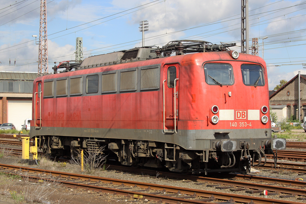 Die 140 353-4 in Osnabr�ck am 18,09,10