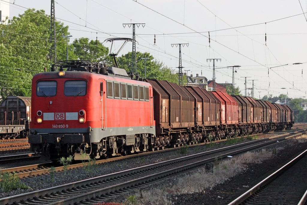 Die 140 850-9 in K�ln West am 02,06,10