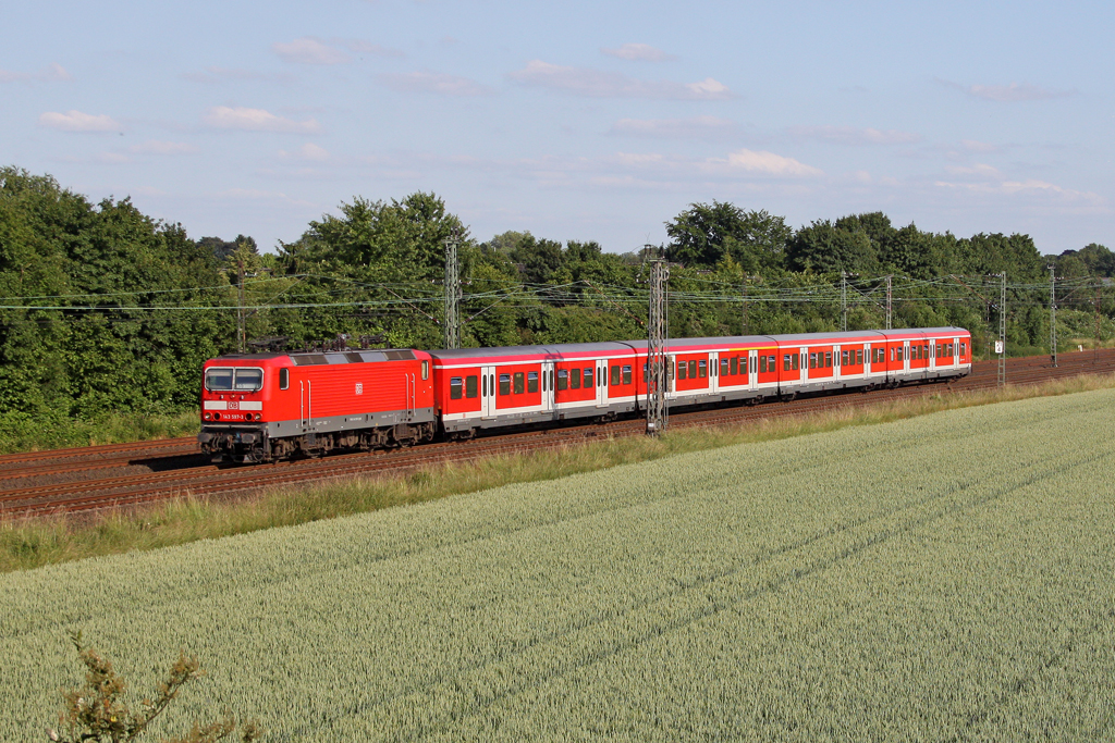 Die 143 597-3 in Langenfeld(Rhld)am 17,06,12
