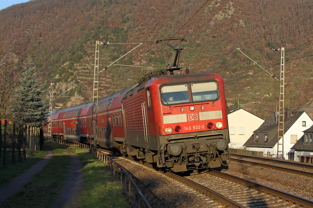 Die 143 932-2 in L�f am 29,01,11