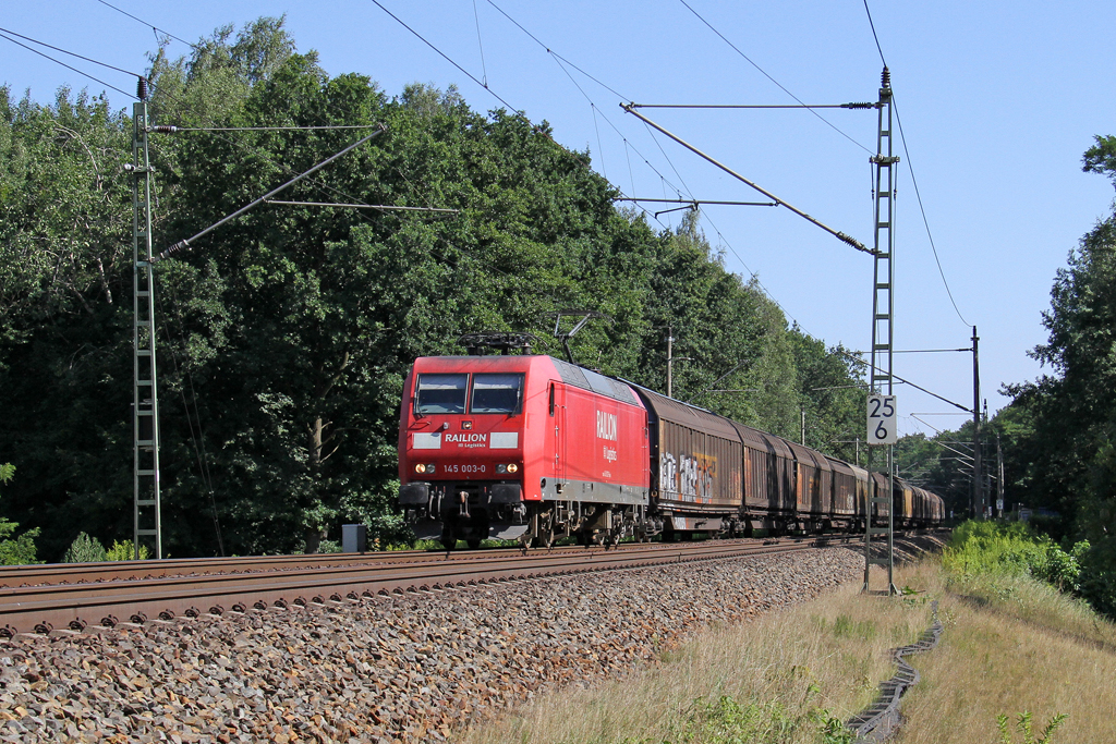 Die 145 003-0 in Erkner am 24,07,12
