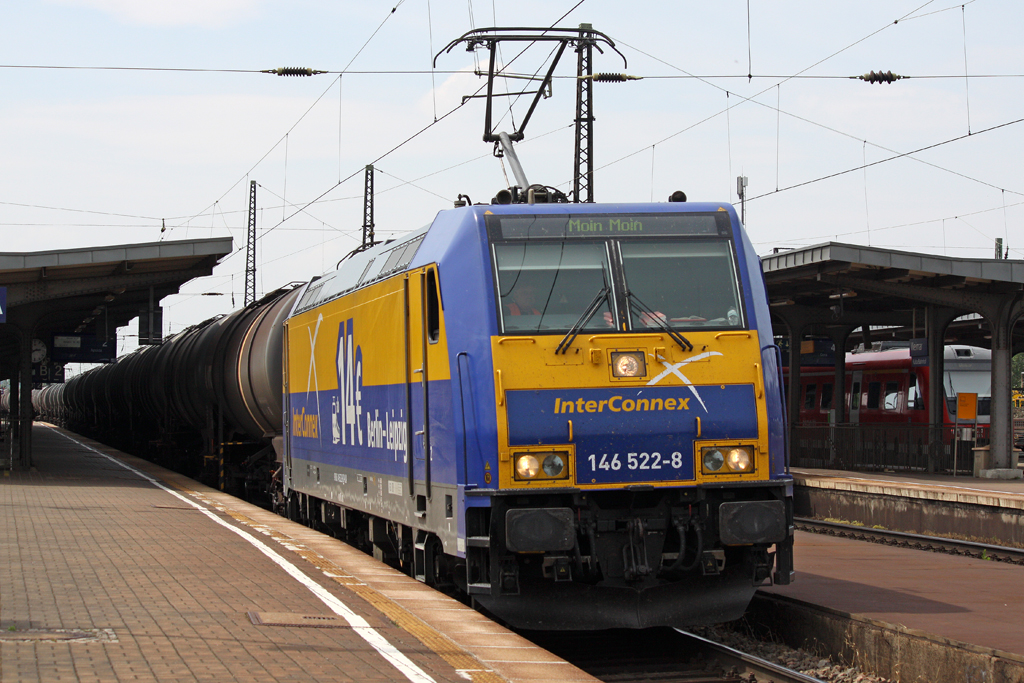 Die 146 522-8 in Weimar am 01,07,10