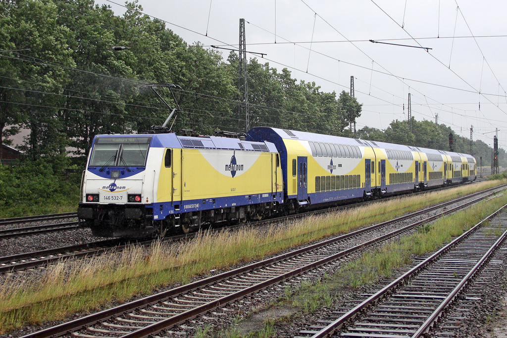 Die 146 532-6 in Buchholz (Nordheide)am 19.06.11