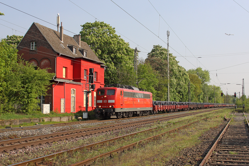 Die 151 015-5 in Ratingen Lintorf am 21,04,11
