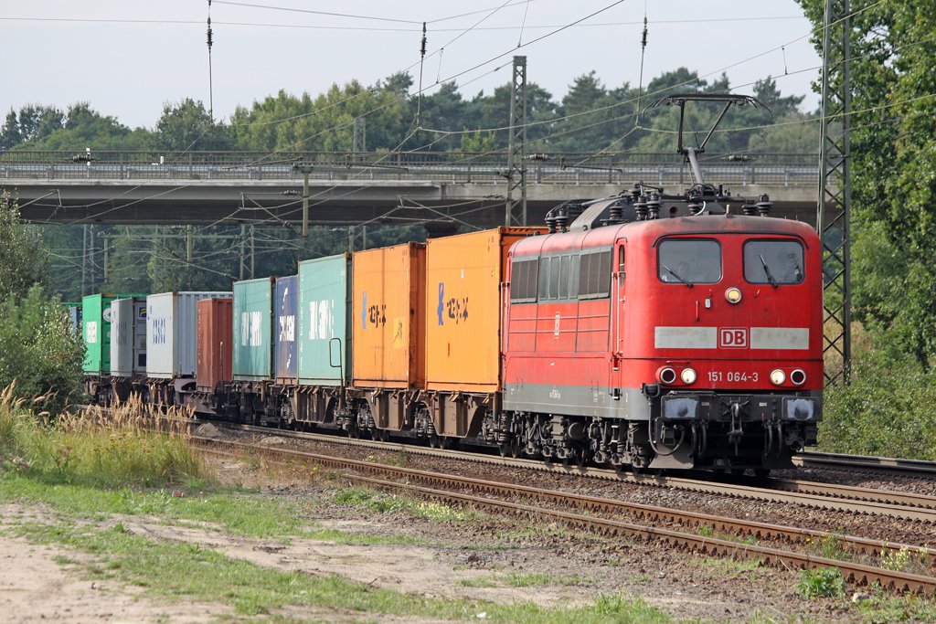 Die 151 064-3 in Radbruch am 09,09,09