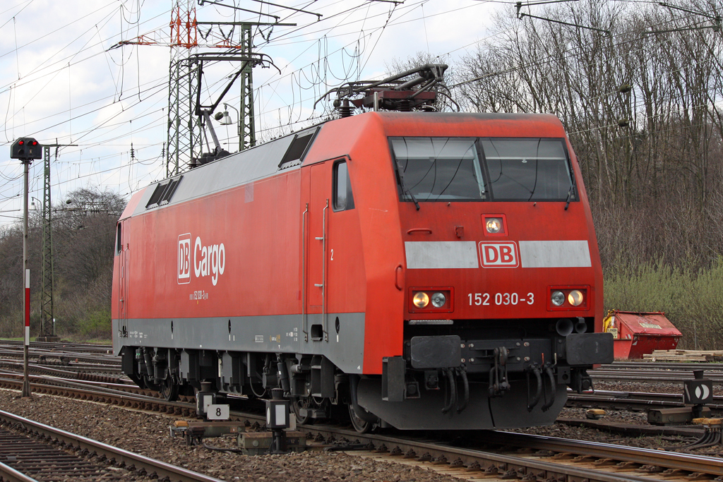 Die 152 030-3 in Gremberg am 02,04,10
