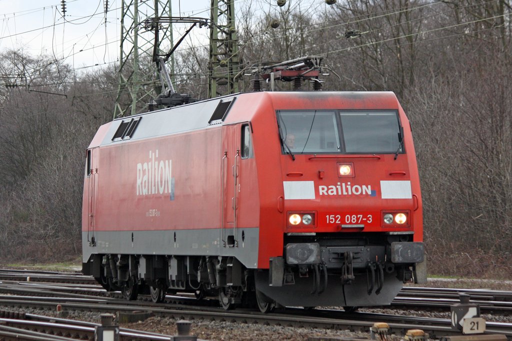 Die 152 087-3 in Gremberg am 20,03,10