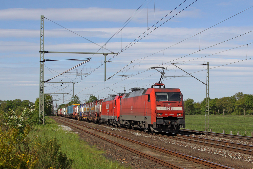 Die 152 139-2 und 185 300-1 in Wrist am 18,05,12