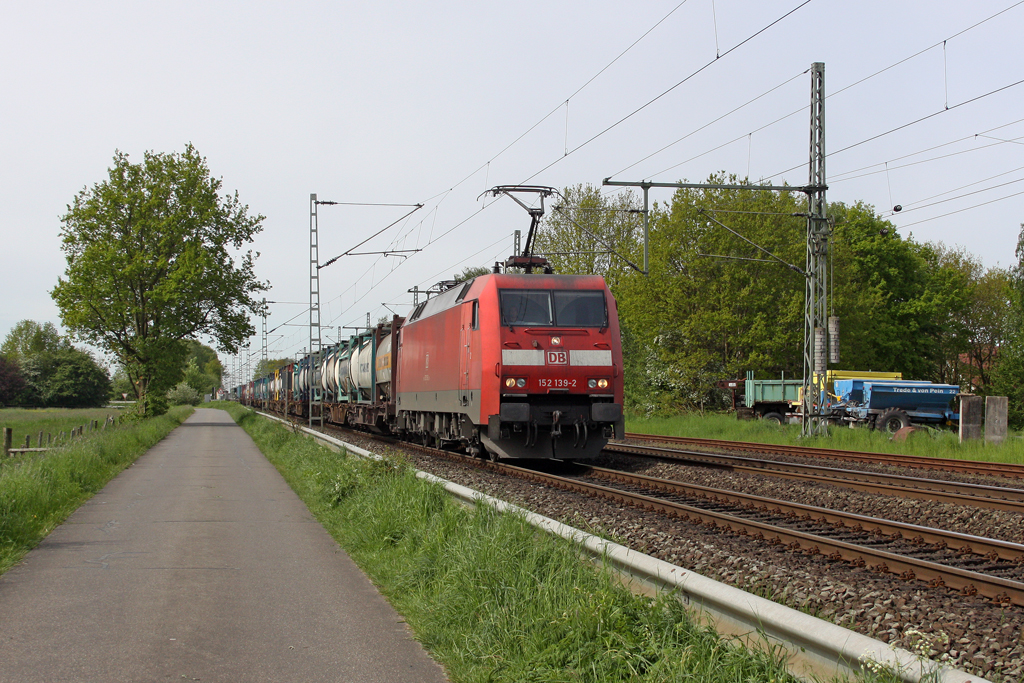 Die 152 139-2 in Brokstedt am 18,05,12