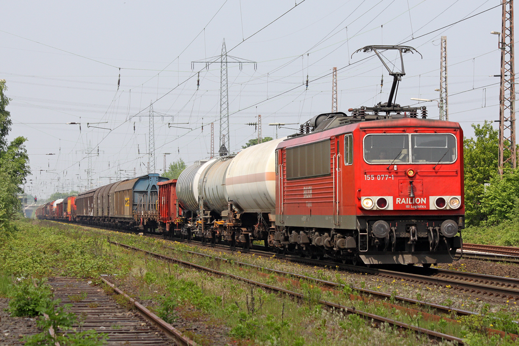 Die 155 077-1 in Ratingen Lintorf am 21,05,10
