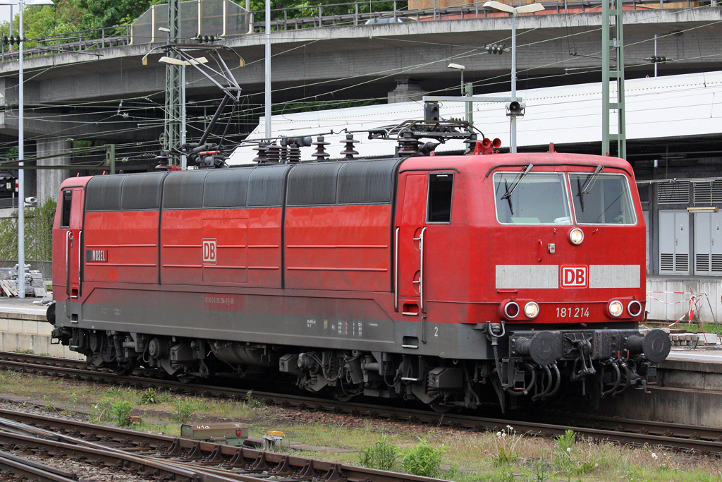 Die 181 214 (Mosel) in Koblenz Hbf am 14,05,10   *