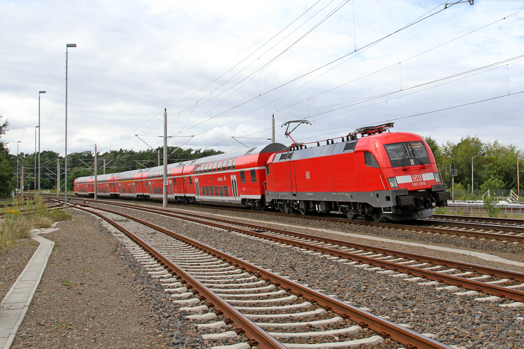 Die 182 009 in Erkner am 10,08,12