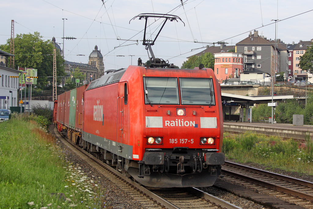 Die 185 157-5 in Wuppertal Steinbeck am 21,07,11