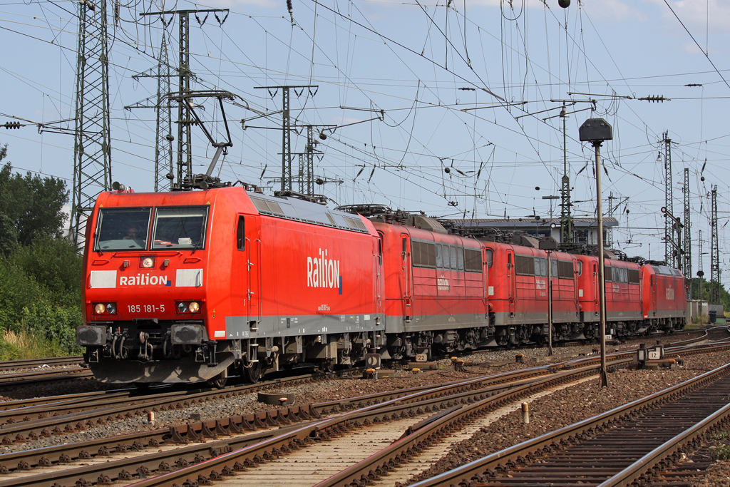 Die 185 181-5 in Gremberg am 16,07,10