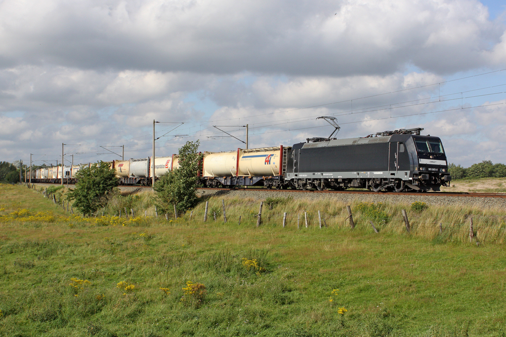 Die 185 565-9 in Jagel am 05,08,11