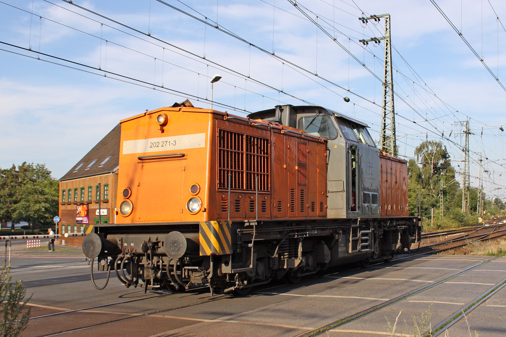 Die 202 271-3 in Emmerich am 19,07,10