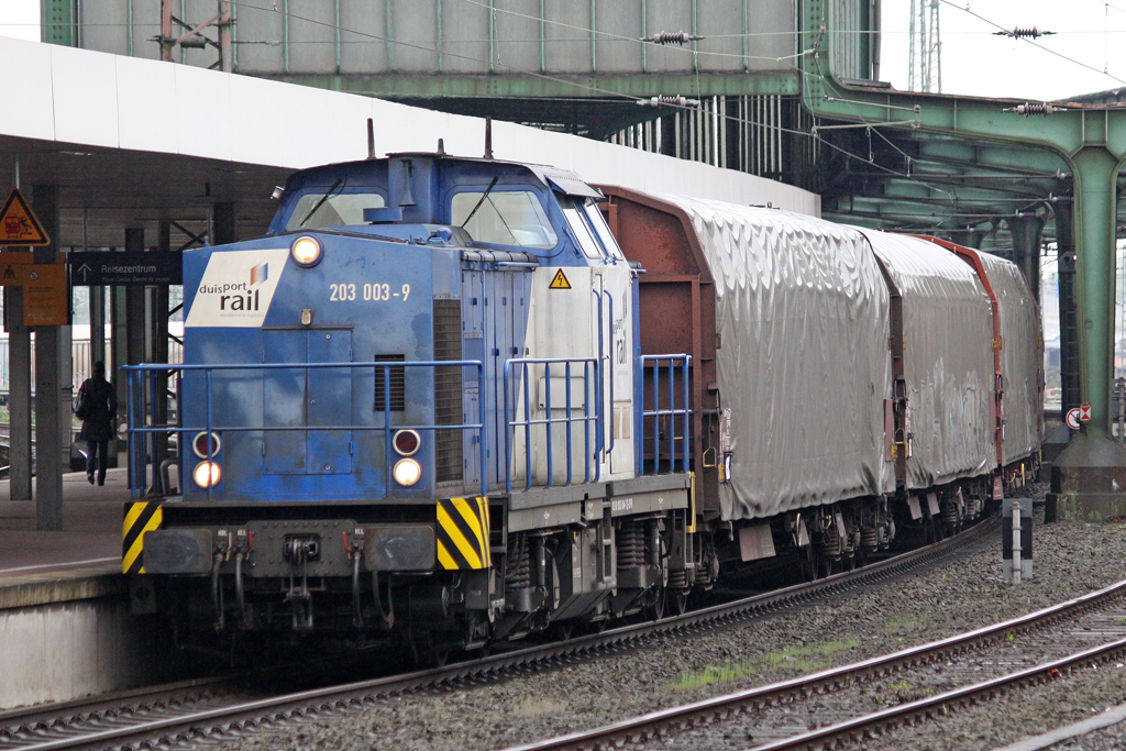 Die 203 003-9 in Duisburg Hbf am 07,05,10