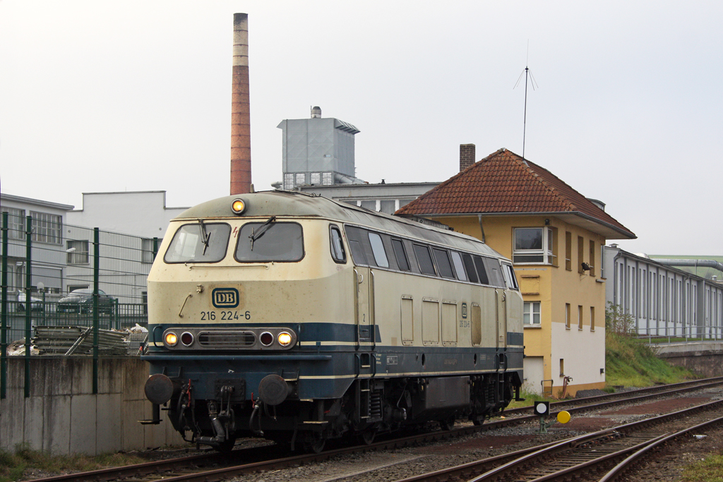 Die 216 224-6 in Frankenberg (Eder) am 23,10,10