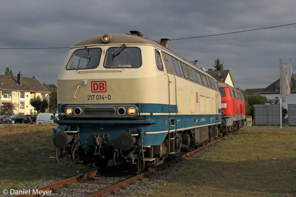Die 217 014-0 vor der 218 217-8 im DB Museum Koblenz L�tzel am 23,09,12