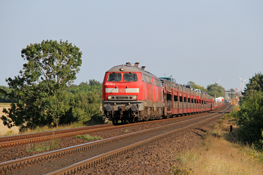 Die 218 319-2 und 218 366-2 in Klanxb�ll am 13,08,12