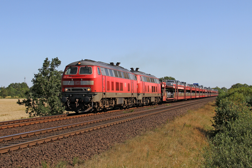 Die 218 344-0 und 218 385-3 in Klanxb�ll am 15,08,12