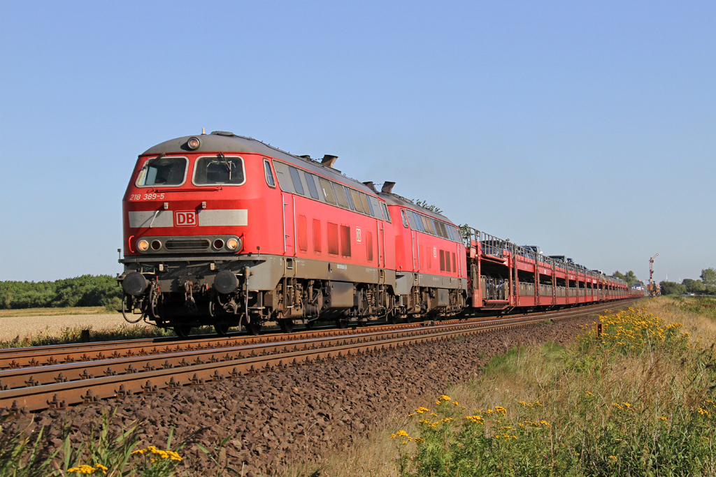 Die 218 389-5 und 218 376-2 in Klanxb�ll am 15,08,12