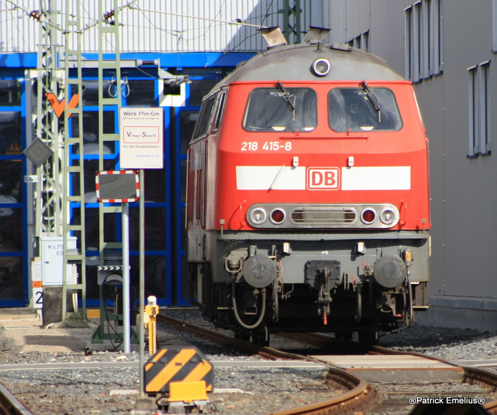 Die 218 415 in Frankfurt am Main erwischt. Schade das am Wochenende keine 218er mit Dostos oder N-Wagen von Frankfurt nach Stockheim fahren und deshalb gelang mir diese Aufnahme am 11.04.2010