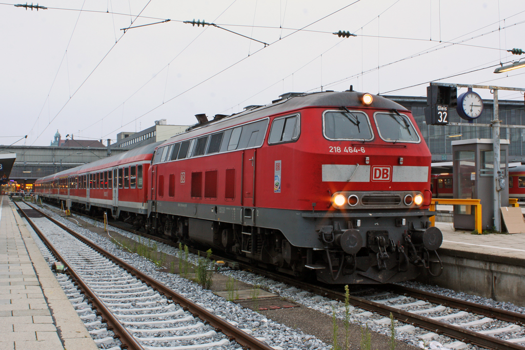 Die 218 464-6 in M�nchen Hbf am 01,08,11