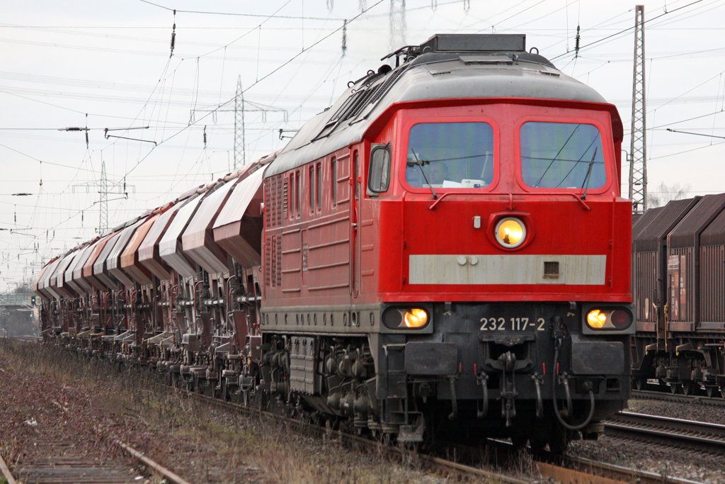 Die 232 117-2 in Ratingen Lintorf am 19,03,10