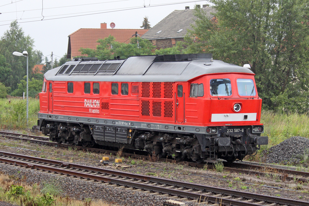 Die 232 587-6 in Gro�korbetha am 04,07,11