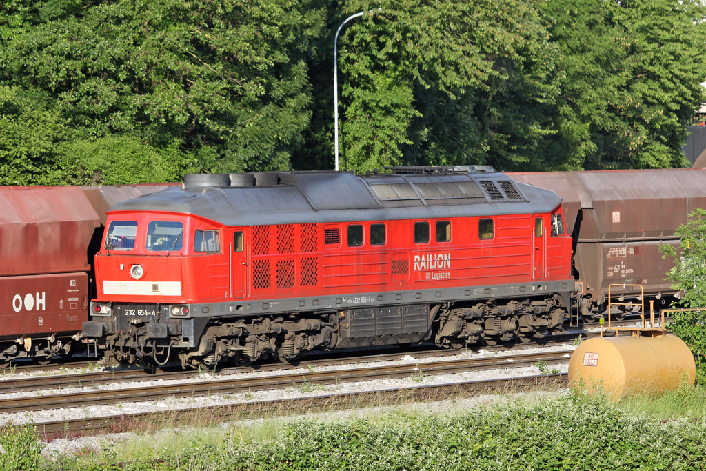 Die 232 654-4 im Rheinkalk Werk W�lfrath am 15,06,10