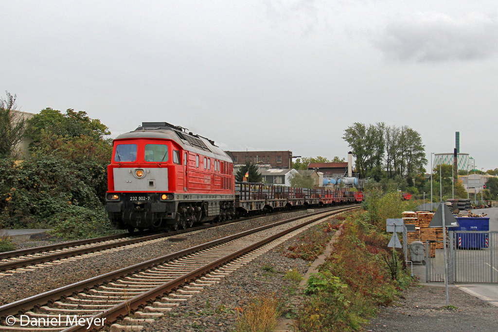 Die 232 902-7 in Duisburg Wanheim am 14,10,12
