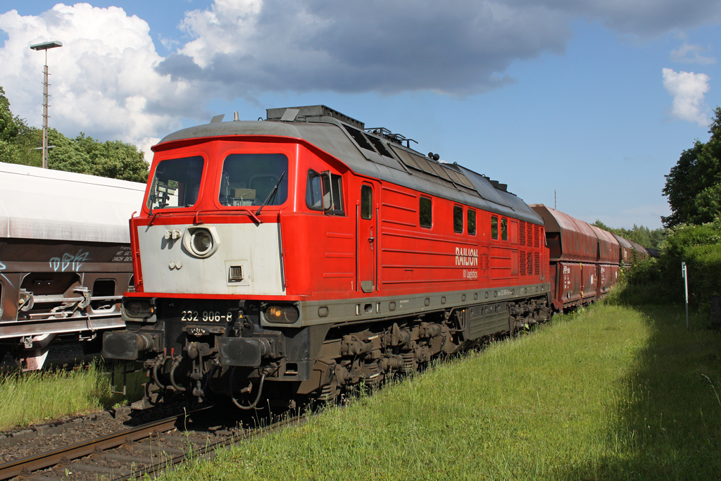 Die 232 906-8 in Dornap-Hahnenfurt am 11,06,10