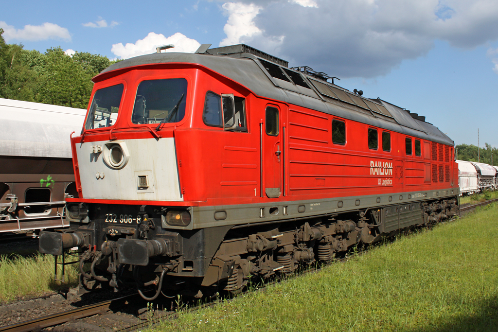 Die 232 906-8 in Dornap-Hahnenfurt am 11,06,10