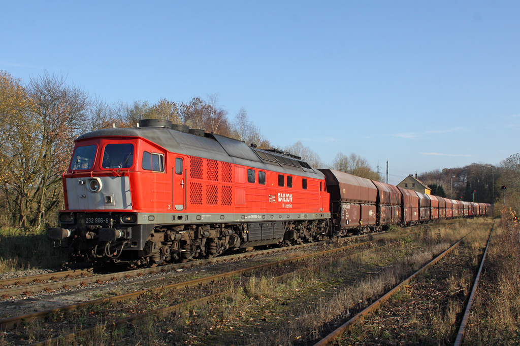 Die 232 906-8 in W�lfrath Flandersbach am 16,11,10