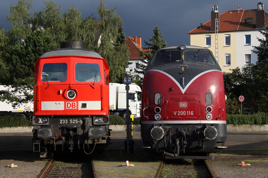 Die 233 525-5 und V200 116 beim BW Fest Osnabr�ck am 18,09,10