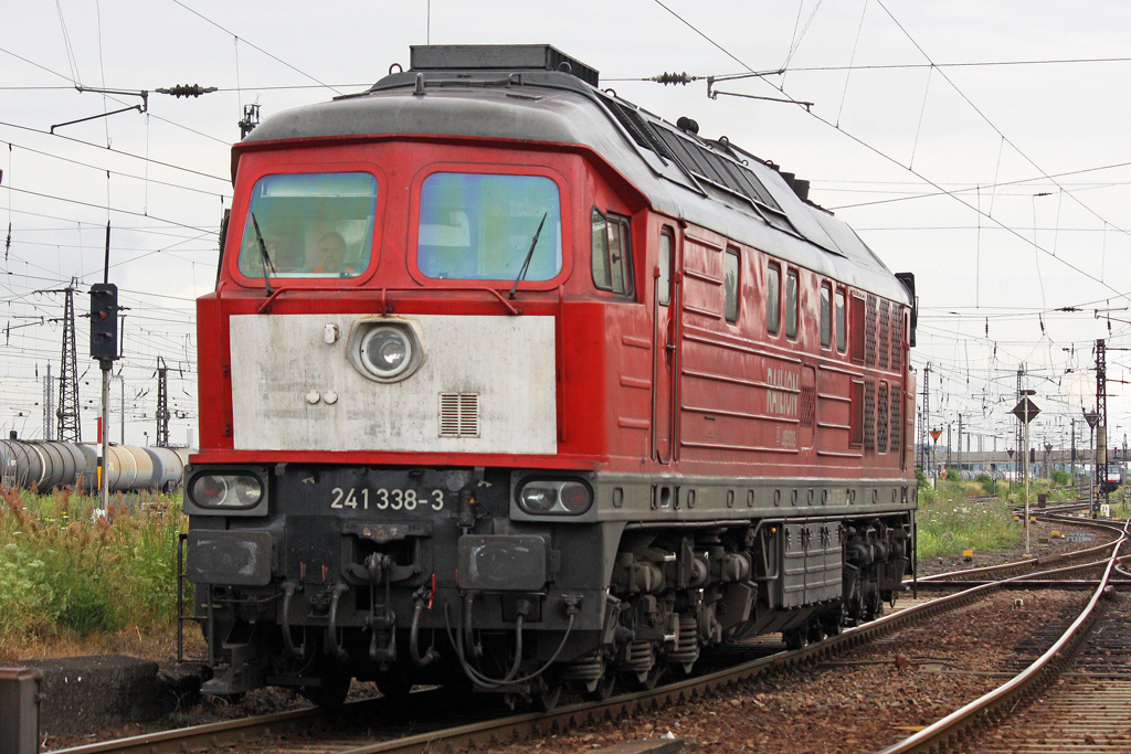 Die 241 338-3 in Gro�korbetha am 06,07,10