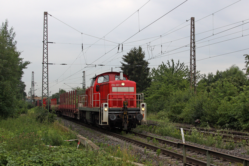 Die 294 667-1 in Ratingen Lintorf am 24,06,11