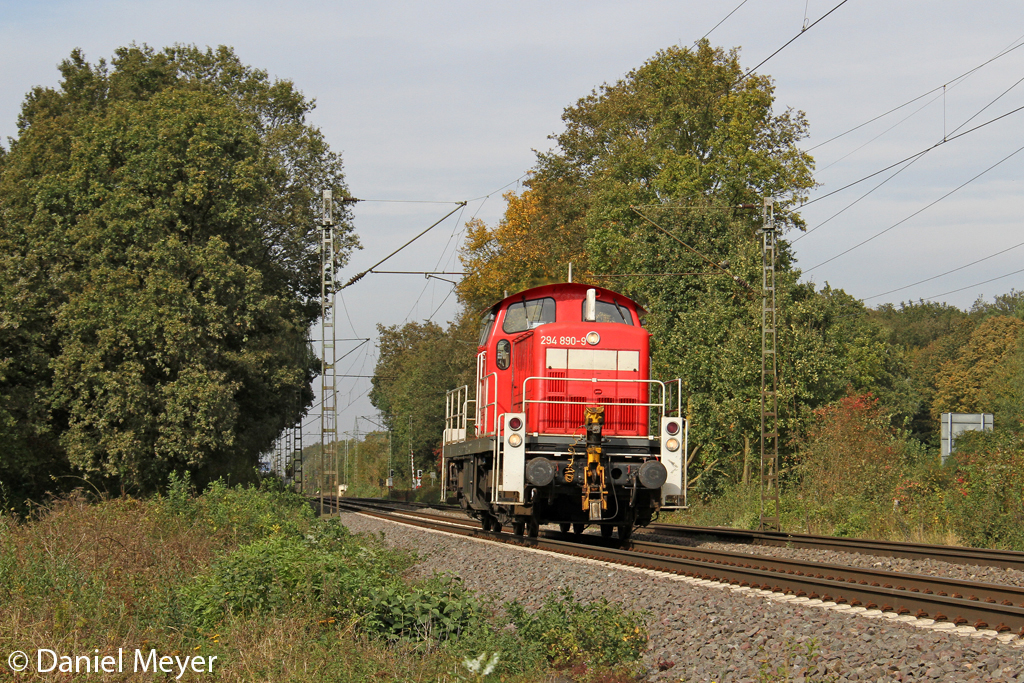 Die 294 890-9 in Ratingen Lintorf am 08,10,12